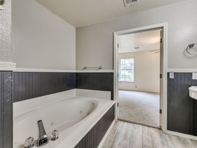 2411 W Kent Street, Broken Arrow, OK 74012