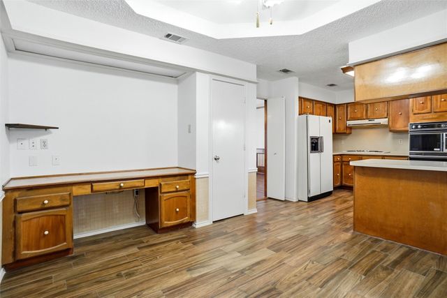 3401 Colonial Drive, Rowlett, TX 75088