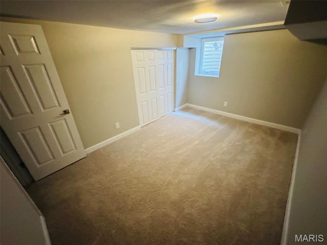 9366 White Avenue, Brentwood, MO 63144