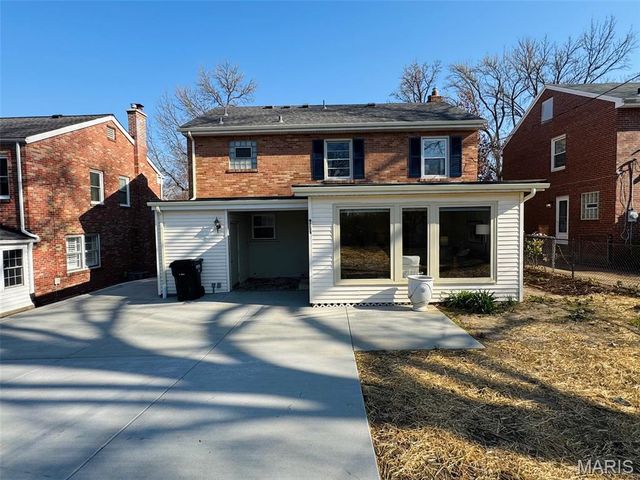 9366 White Avenue, Brentwood, MO 63144