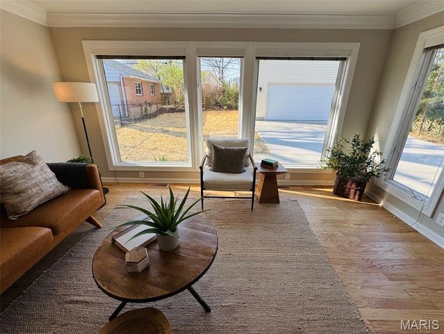 9366 White Avenue, Brentwood, MO 63144