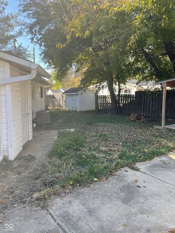 624 Sweetbriar Avenue, Whiteland, IN 46184