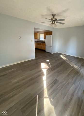 624 Sweetbriar Avenue, Whiteland, IN 46184