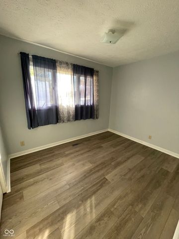 624 Sweetbriar Avenue, Whiteland, IN 46184