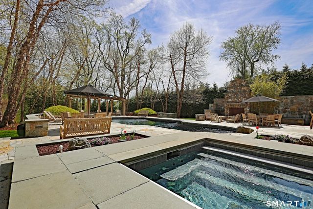 250 Main Street, Ridgefield, CT 06877