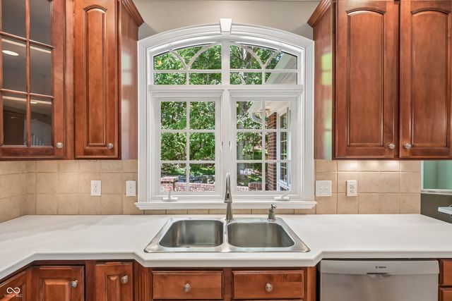 12069 Bayhill Drive, Carmel, IN 46033