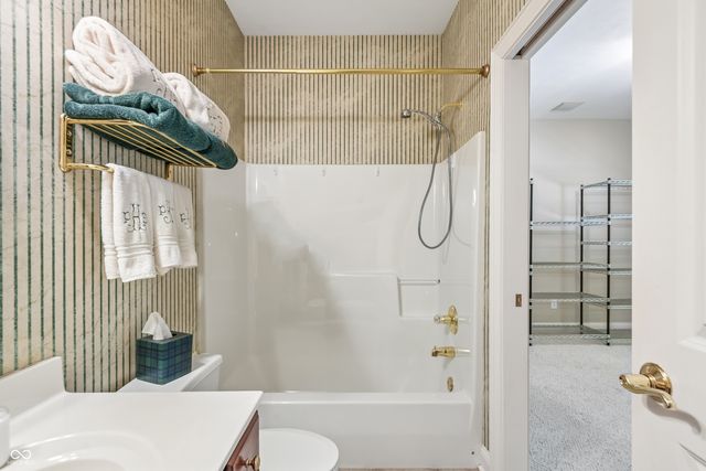 12069 Bayhill Drive, Carmel, IN 46033