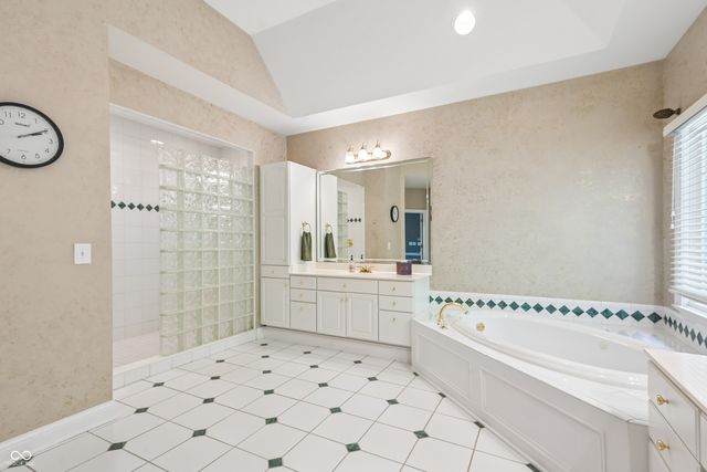 12069 Bayhill Drive, Carmel, IN 46033