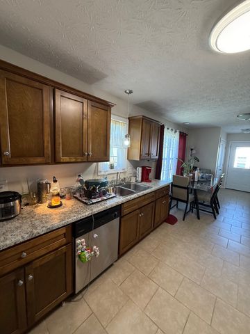 399 Church St, Portland, TN 37148