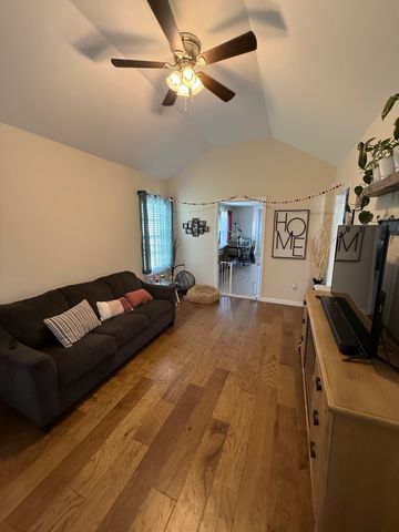 399 Church St, Portland, TN 37148