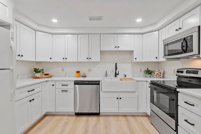 75 Page Road 20, Bedford, MA 01730