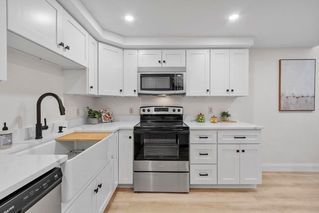 75 Page Road 20, Bedford, MA 01730