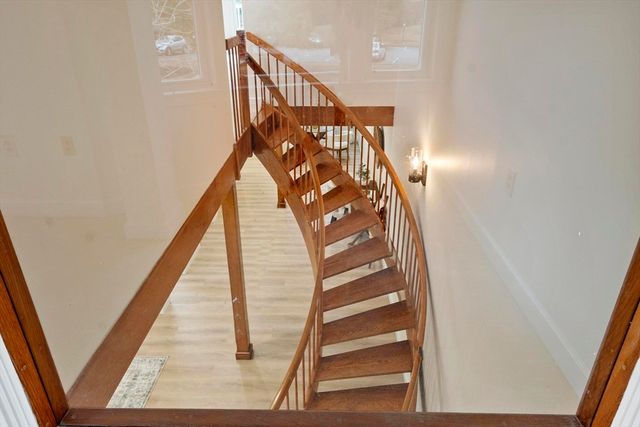 75 Page Road 20, Bedford, MA 01730