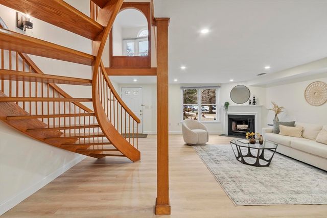 75 Page Road 20, Bedford, MA 01730