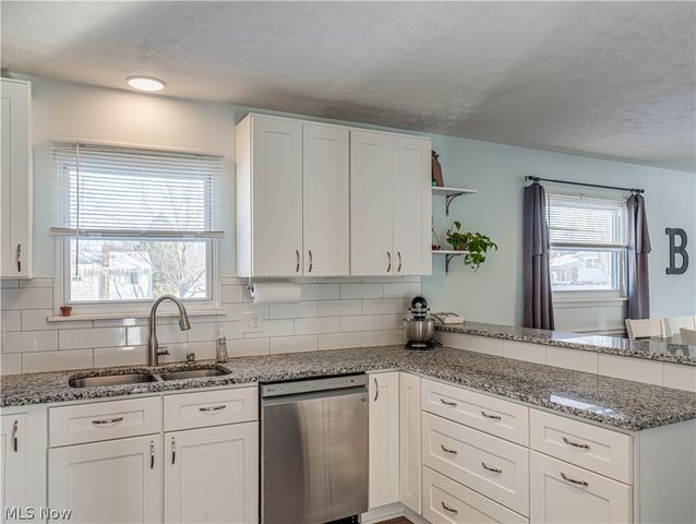 3327 Valley Forge Drive, Brunswick, OH 44212