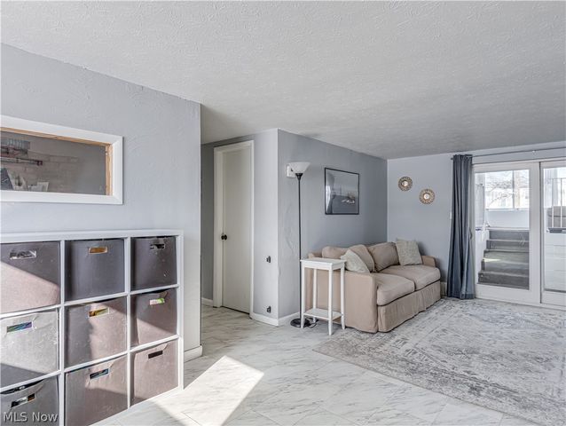 3327 Valley Forge Drive, Brunswick, OH 44212