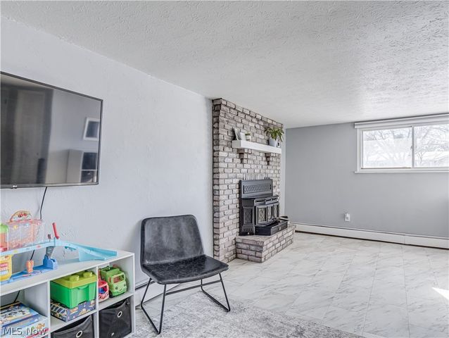 3327 Valley Forge Drive, Brunswick, OH 44212