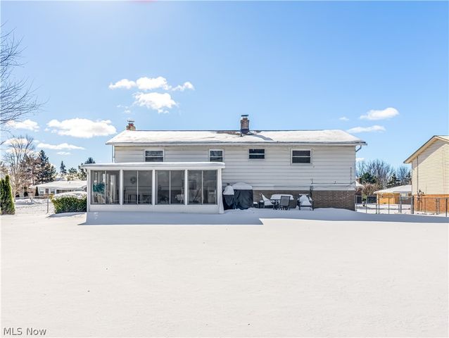 3327 Valley Forge Drive, Brunswick, OH 44212