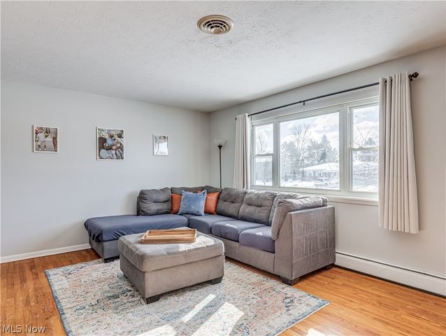 3327 Valley Forge Drive, Brunswick, OH 44212