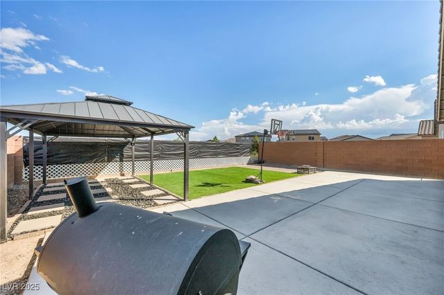 840 Turtleback Falls Avenue, Indian Springs, NV 89018