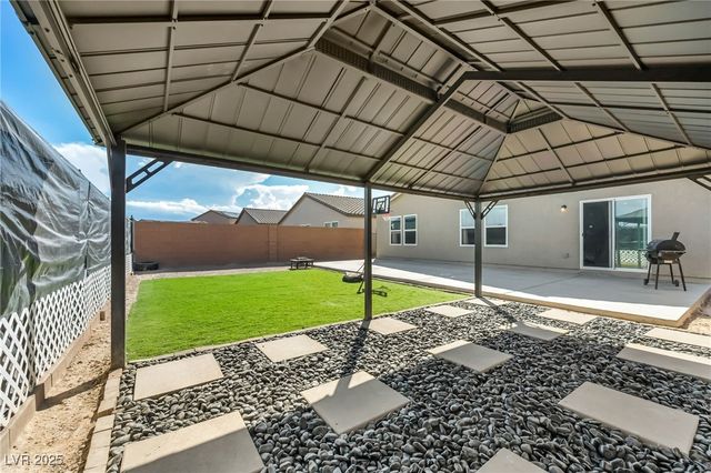 840 Turtleback Falls Avenue, Indian Springs, NV 89018