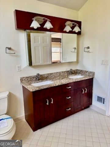 8323 Seven Oaks Drive, Jonesboro, GA 30236