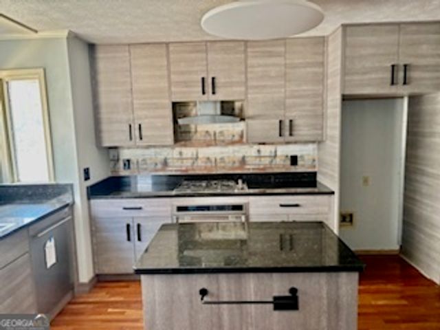 8323 Seven Oaks Drive, Jonesboro, GA 30236