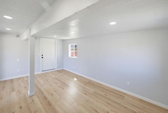 3932 Whitney Ave, Sacramento, CA 95821
