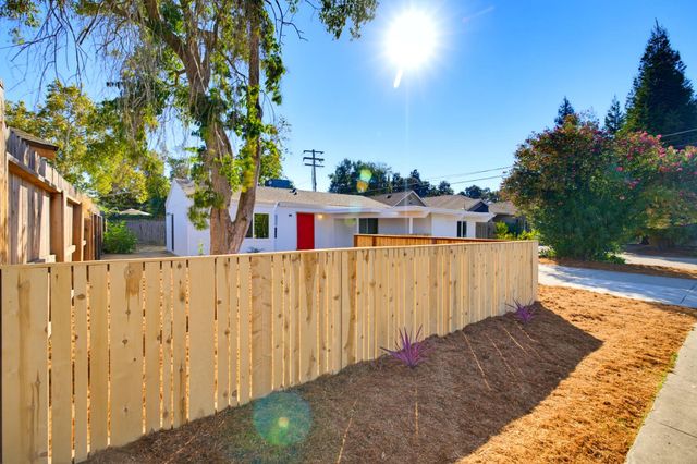 3932 Whitney Ave, Sacramento, CA 95821