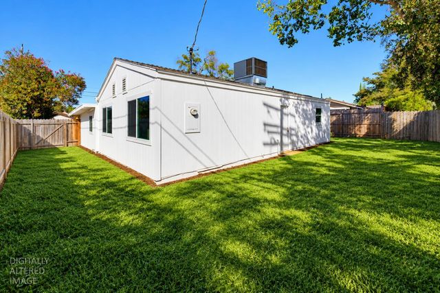 3932 Whitney Ave, Sacramento, CA 95821