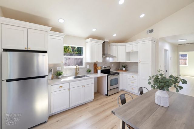 3932 Whitney Ave, Sacramento, CA 95821