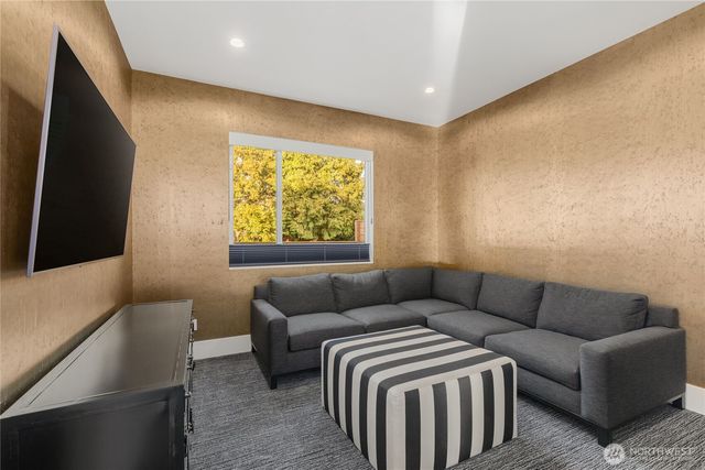 6504 103rd Avenue NE, Kirkland, WA 98033