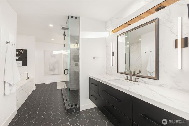 6504 103rd Avenue NE, Kirkland, WA 98033