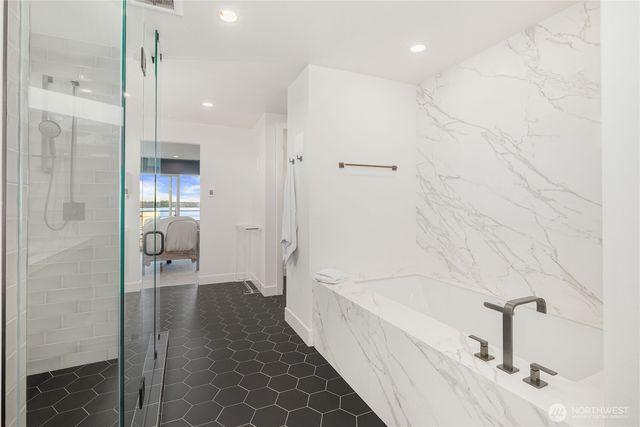 6504 103rd Avenue NE, Kirkland, WA 98033