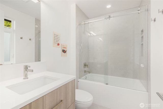 6504 103rd Avenue NE, Kirkland, WA 98033