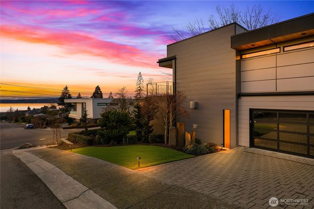 6504 103rd Avenue NE, Kirkland, WA 98033