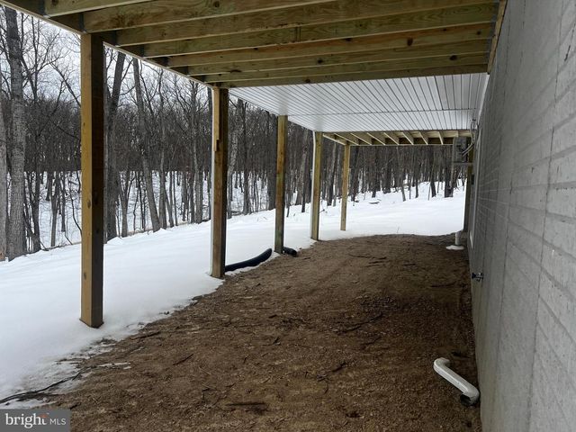 256 ROUNDTOP LN, Berkeley Springs, WV 25411