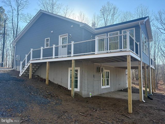 256 ROUNDTOP LN, Berkeley Springs, WV 25411