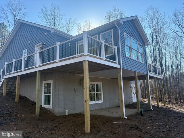 256 ROUNDTOP LN, Berkeley Springs, WV 25411