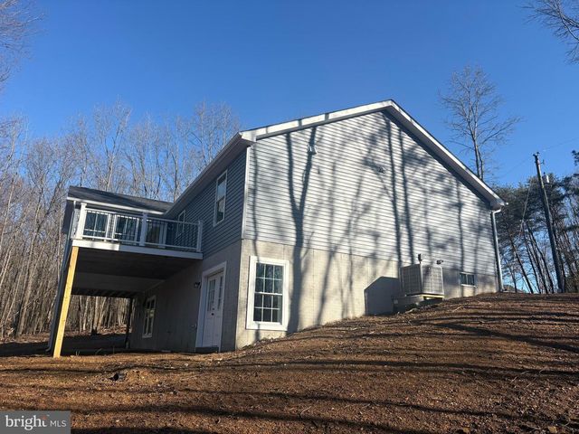 256 ROUNDTOP LN, Berkeley Springs, WV 25411
