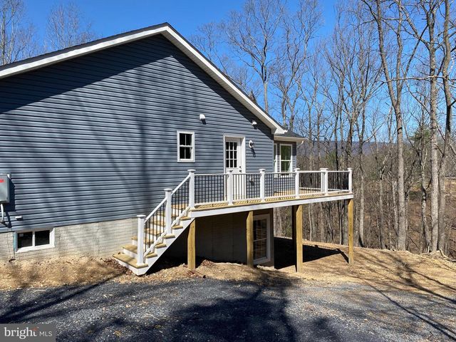 256 ROUNDTOP LN, Berkeley Springs, WV 25411