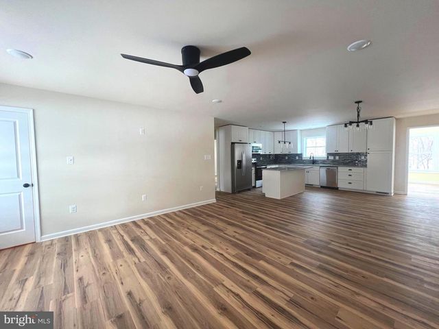 256 ROUNDTOP LN, Berkeley Springs, WV 25411