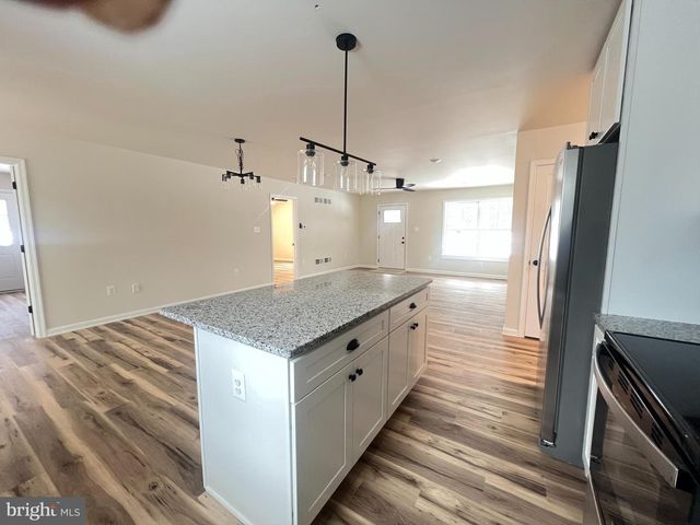 256 ROUNDTOP LN, Berkeley Springs, WV 25411