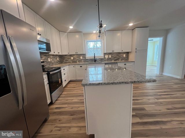 256 ROUNDTOP LN, Berkeley Springs, WV 25411