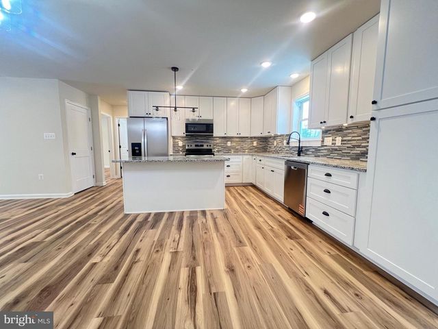 256 ROUNDTOP LN, Berkeley Springs, WV 25411