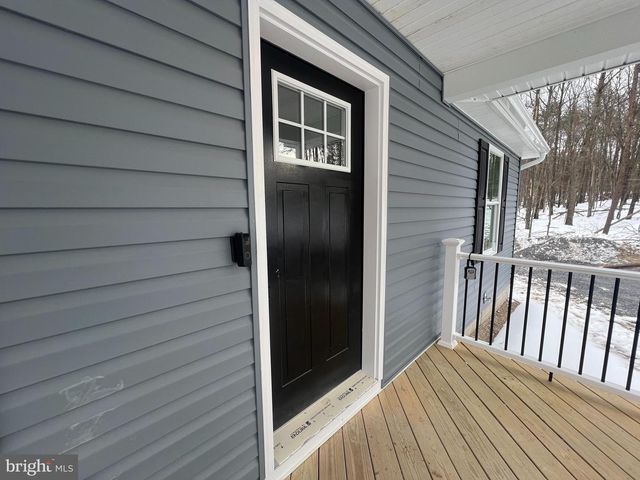 256 ROUNDTOP LN, Berkeley Springs, WV 25411