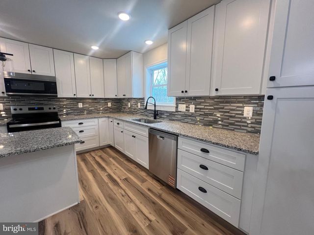 256 ROUNDTOP LN, Berkeley Springs, WV 25411