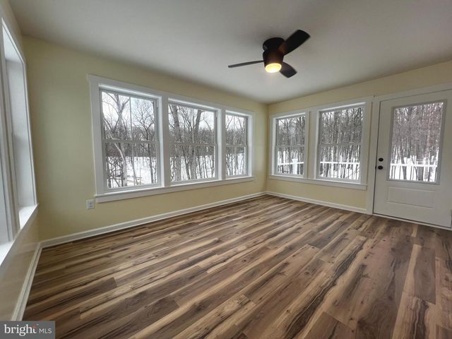 256 ROUNDTOP LN, Berkeley Springs, WV 25411