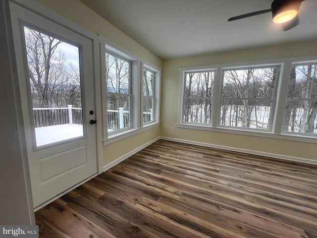 256 ROUNDTOP LN, Berkeley Springs, WV 25411