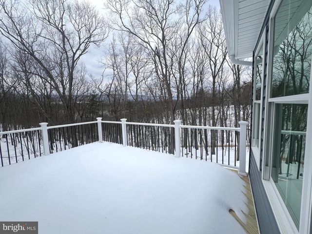 256 ROUNDTOP LN, Berkeley Springs, WV 25411